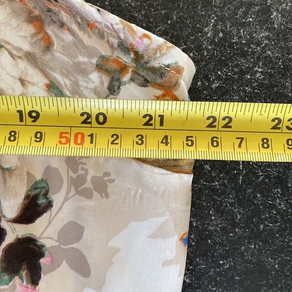 Faux Wrap Floral Top - Picture 8 of 9